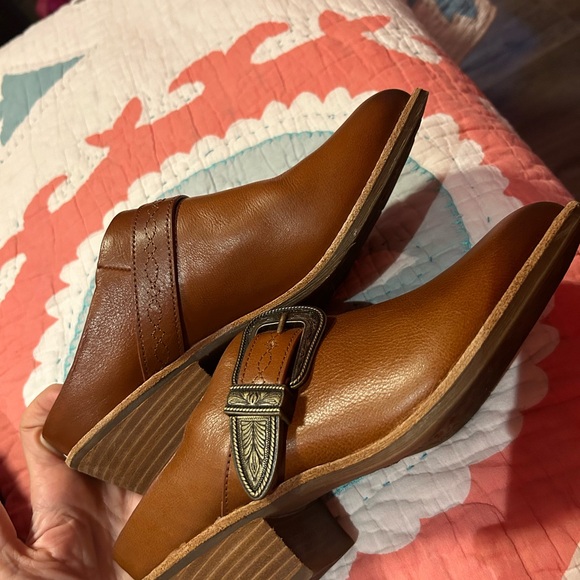 Mules - Picture 3 of 8